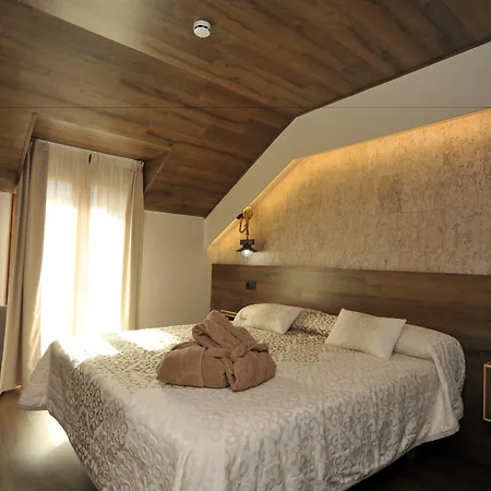 Y Vall D Aneu Hotel 2*