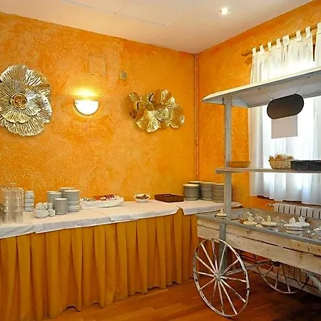 Y Vall D Aneu Hotel