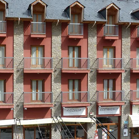 Y Vall D Aneu Hotel